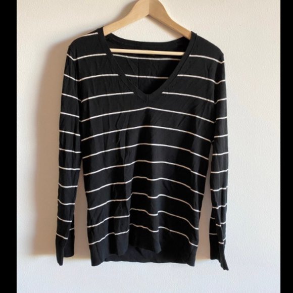 Adoption Fundraiser- Banana Republic wool sweater - Picture 1 of 5